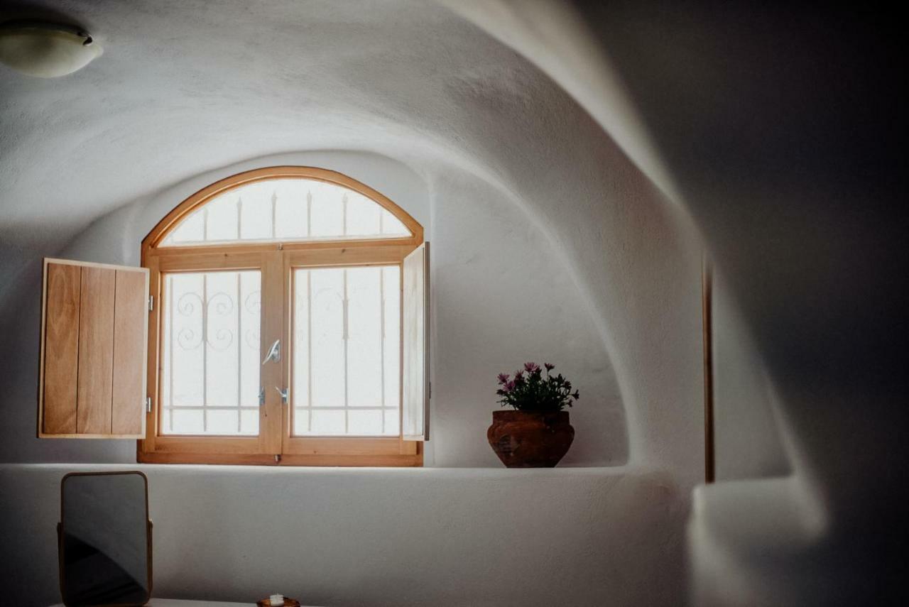 Pueblo Viejo Suites Kamari  Luaran gambar