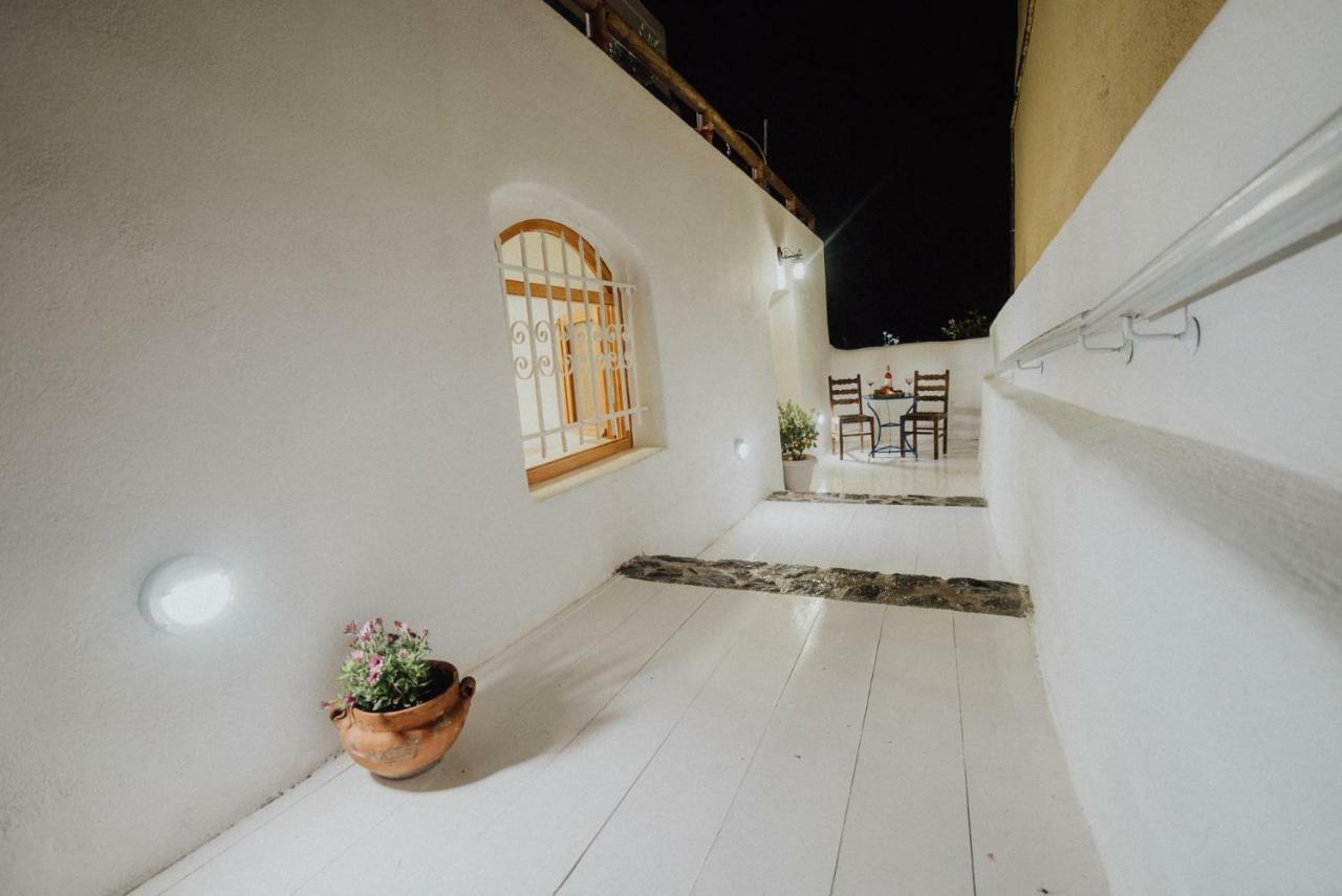 Pueblo Viejo Suites Kamari  Luaran gambar